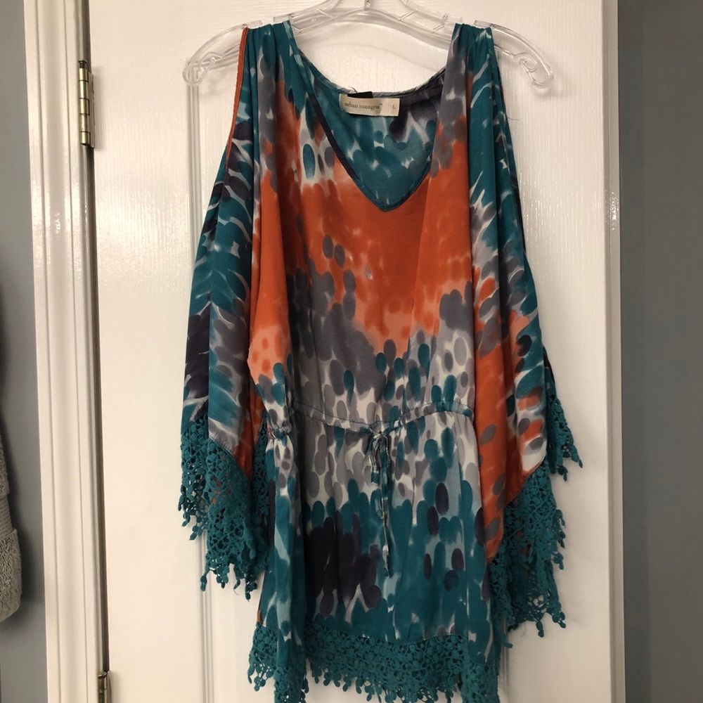 Multi-colored cold shoulder top